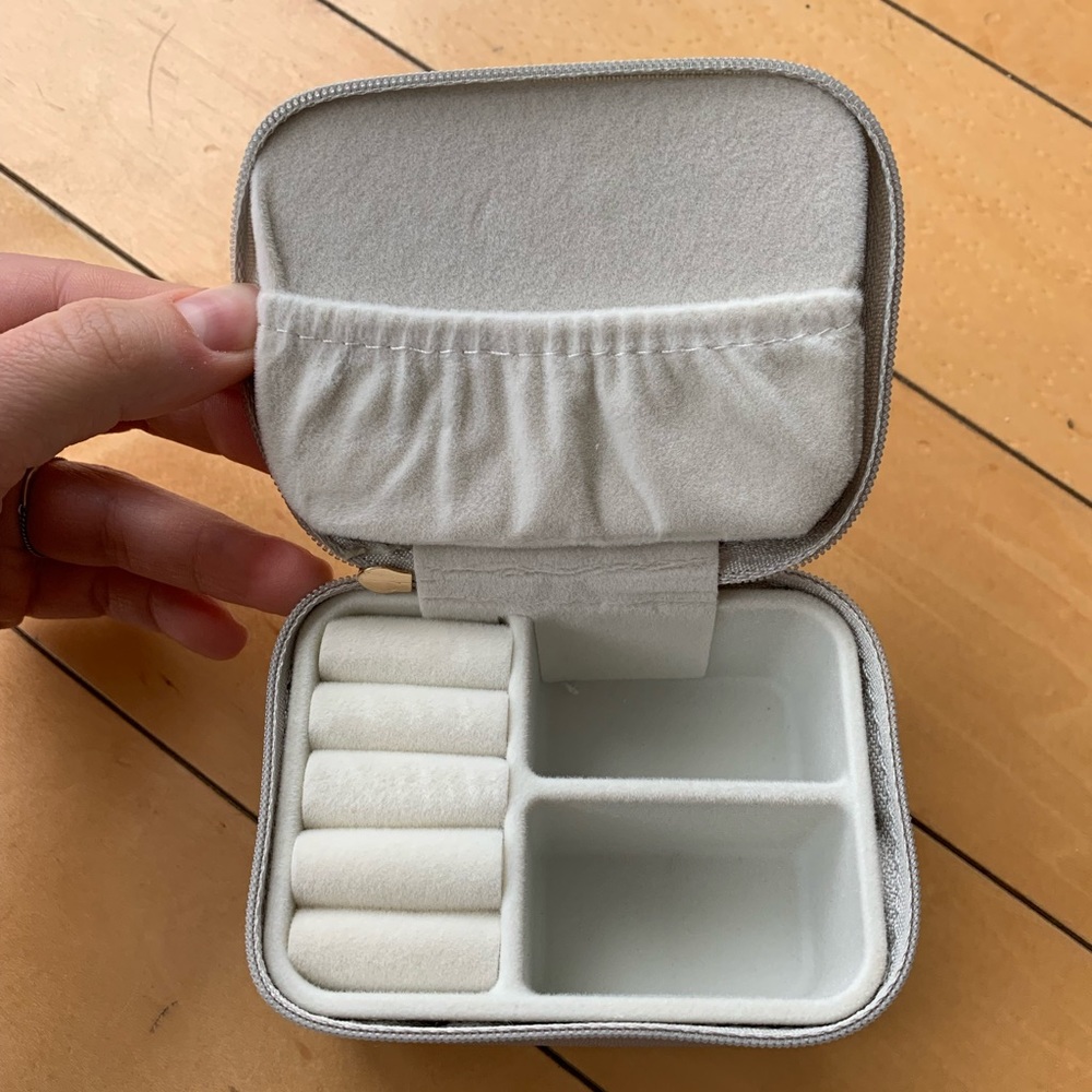Travel jewelry box - Picture 4 of 5